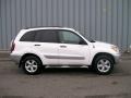 Super White - RAV4 4WD Photo No. 2