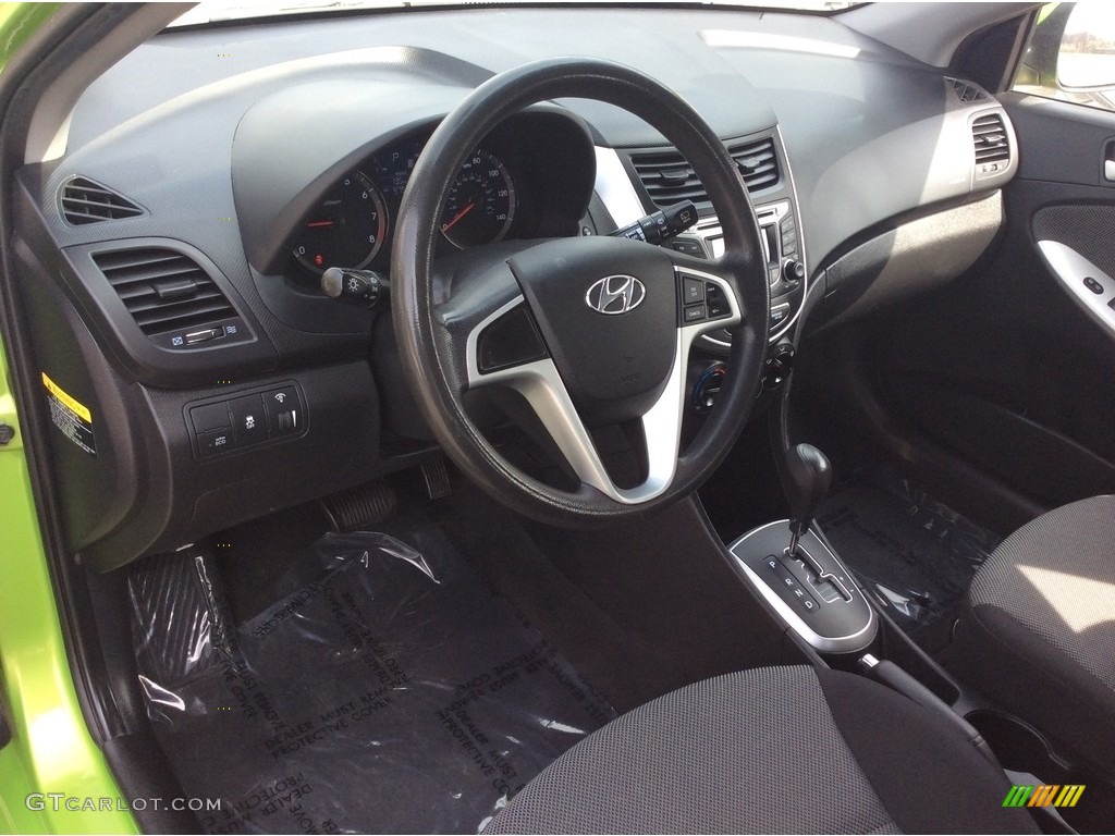 2012 Accent GS 5 Door - Electrolyte Green / Black photo #9