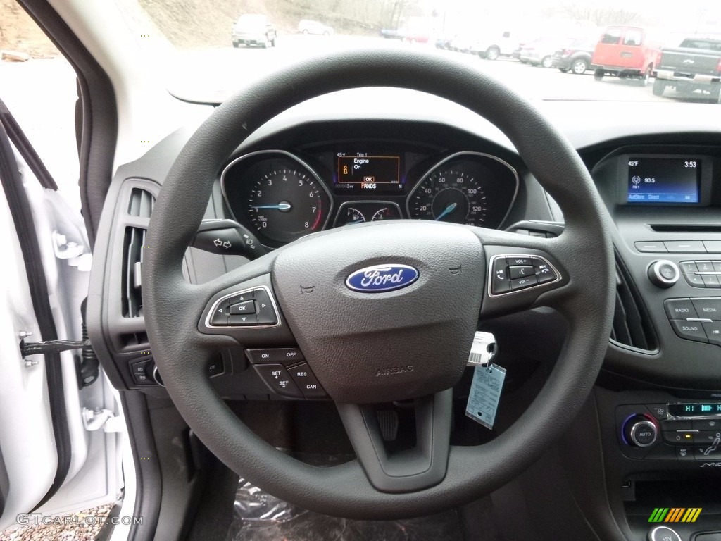 2016 Ford Focus SE Sedan Steering Wheel Photos