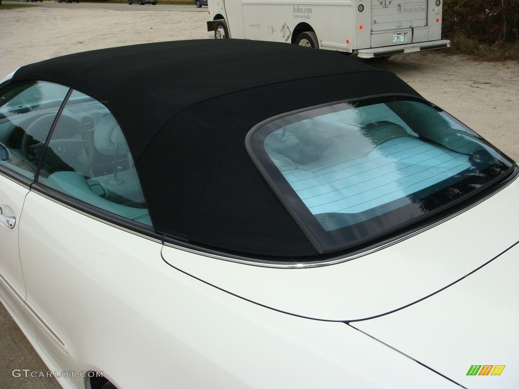 2005 CLK 500 Cabriolet - Alabaster White / Stone photo #31