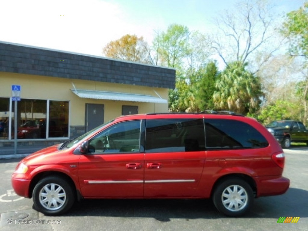 2007 Town & Country Touring - Inferno Red Crystal Pearl / Dark Khaki/Light Graystone photo #2