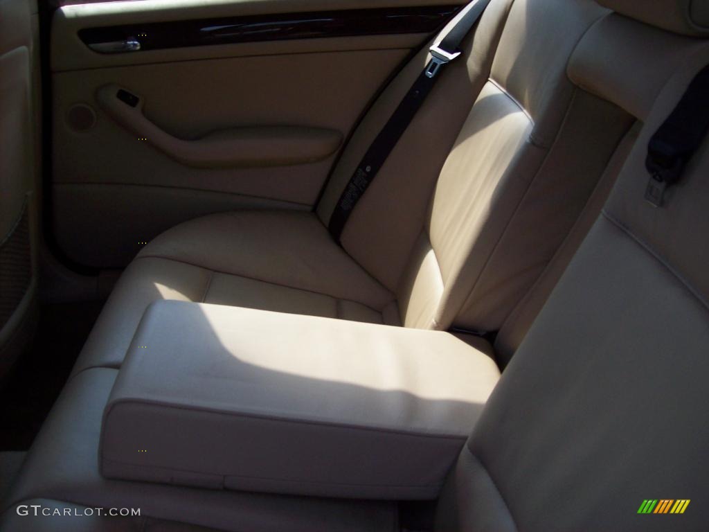 2004 3 Series 325i Sedan - Jet Black / Sand photo #11