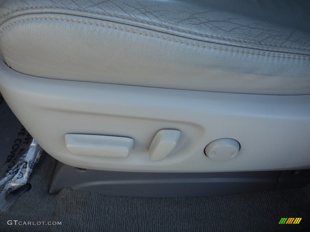 2011 Sienna XLE - South Pacific Blue Pearl / Light Gray photo #11