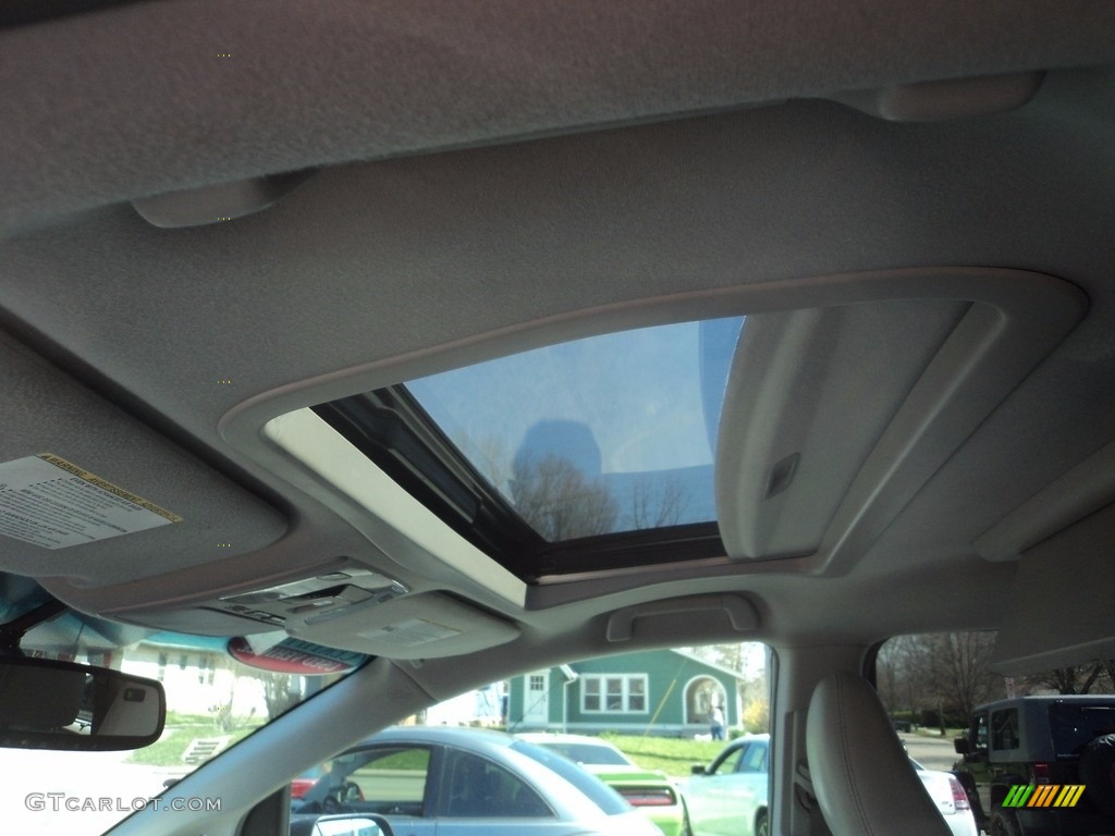 2011 Sienna XLE - South Pacific Blue Pearl / Light Gray photo #30