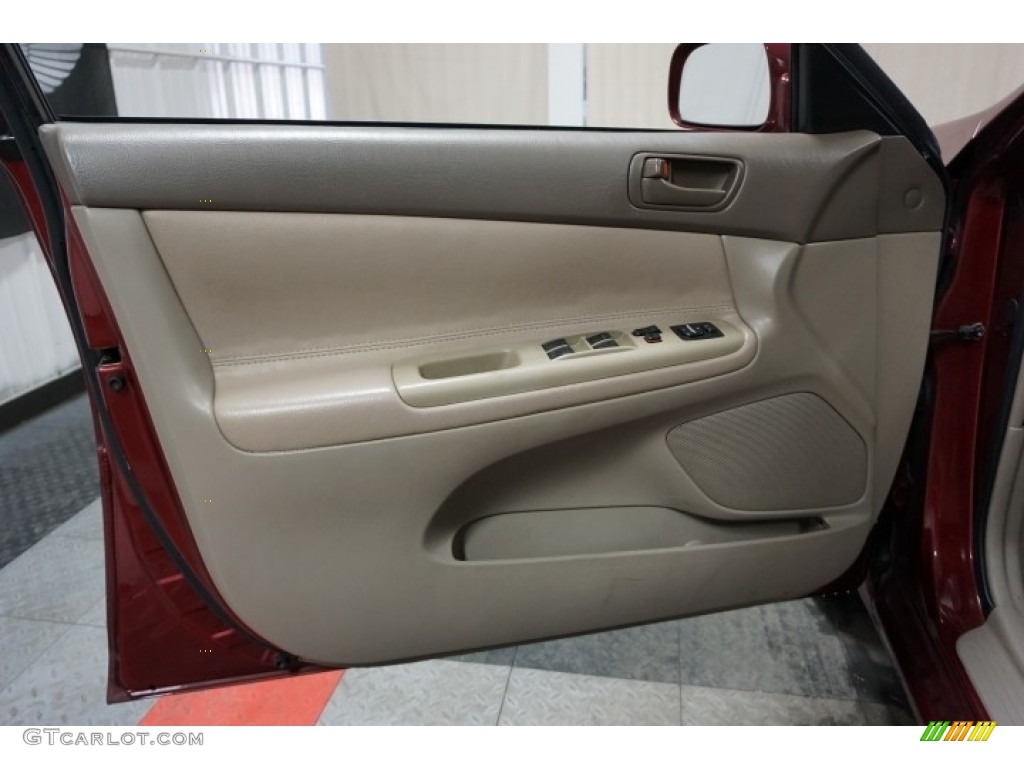 2004 Camry LE - Salsa Red Pearl / Stone photo #12