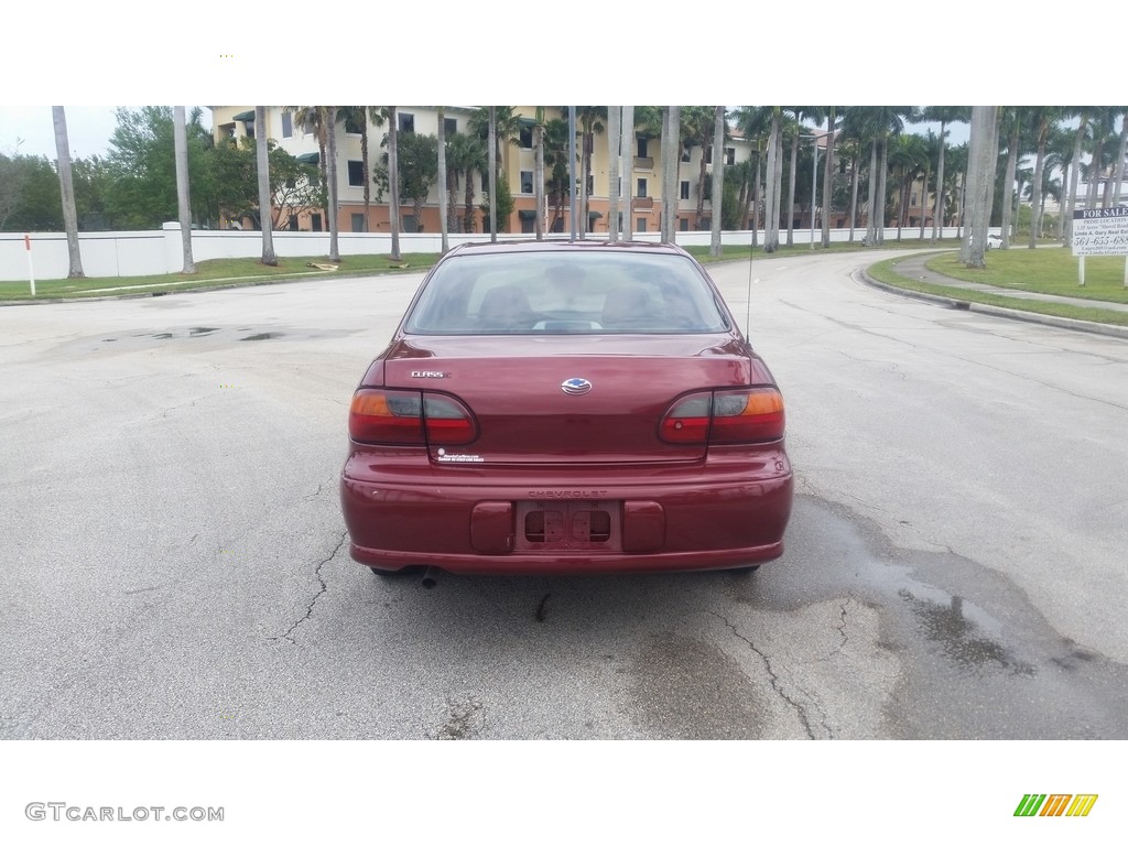 2005 Classic  - Sport Red Metallic / Gray photo #3