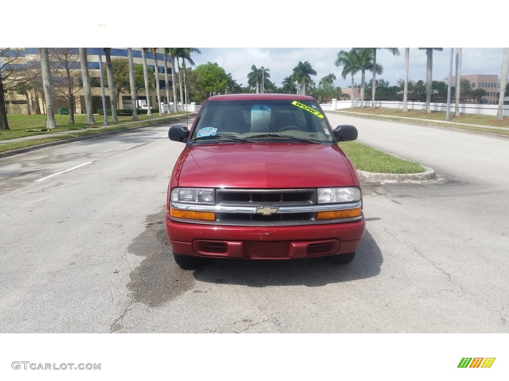 2000 S10 LS Extended Cab - Dark Cherry Red Metallic / Medium Gray photo #8