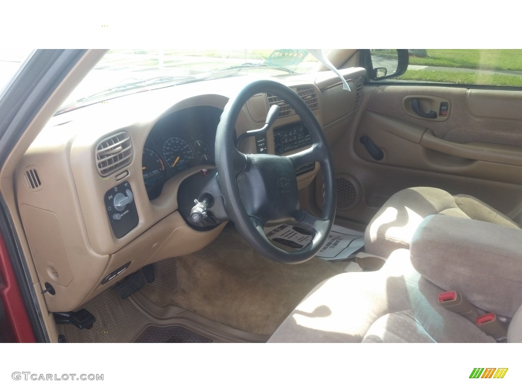 2000 S10 LS Extended Cab - Dark Cherry Red Metallic / Medium Gray photo #10