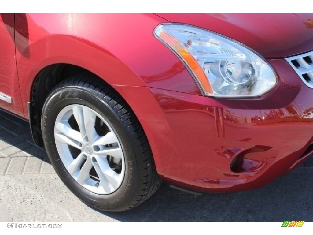 2012 Rogue SV - Cayenne Red / Black photo #11