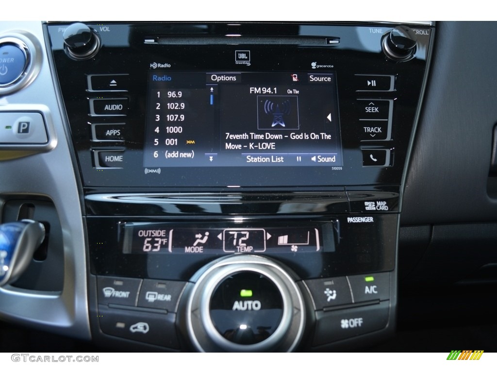 2016 Toyota Prius v Five Controls Photos