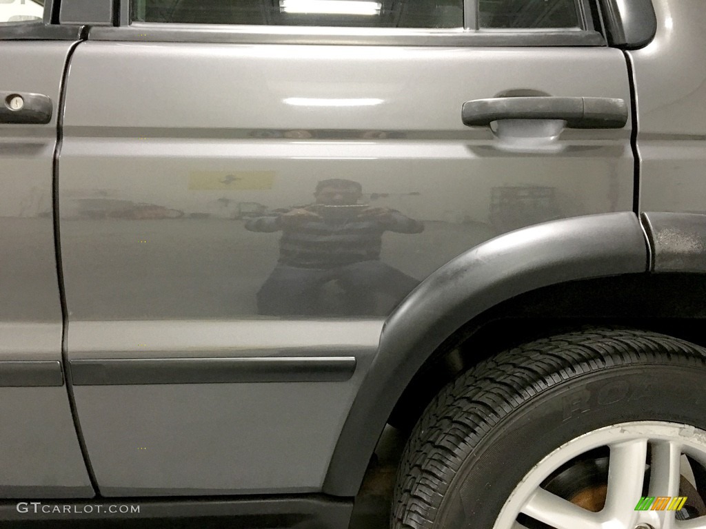 2004 Discovery SE7 - Bonatti Grey / Black photo #35