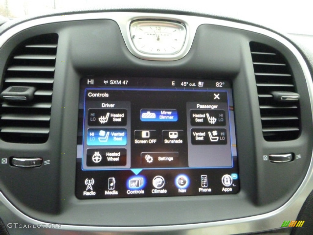 2015 300 C AWD - Phantom Black Tri-Coat Pearl / Black/Linen photo #20