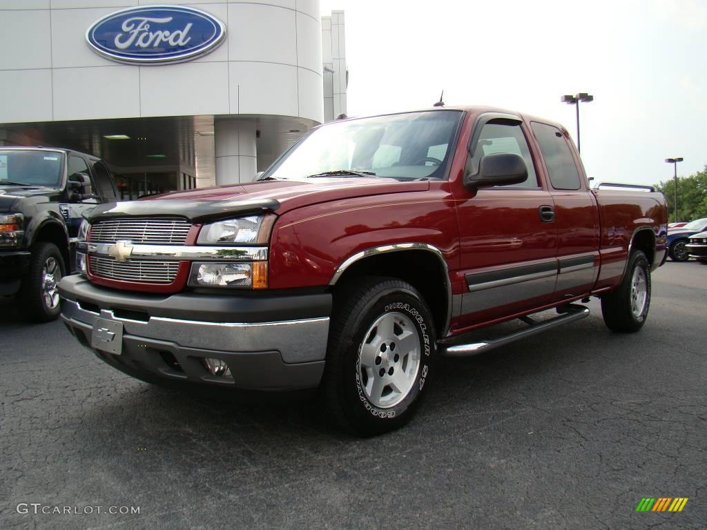 2005 Silverado 1500 LT Extended Cab 4x4 - Sport Red Metallic / Tan photo #6