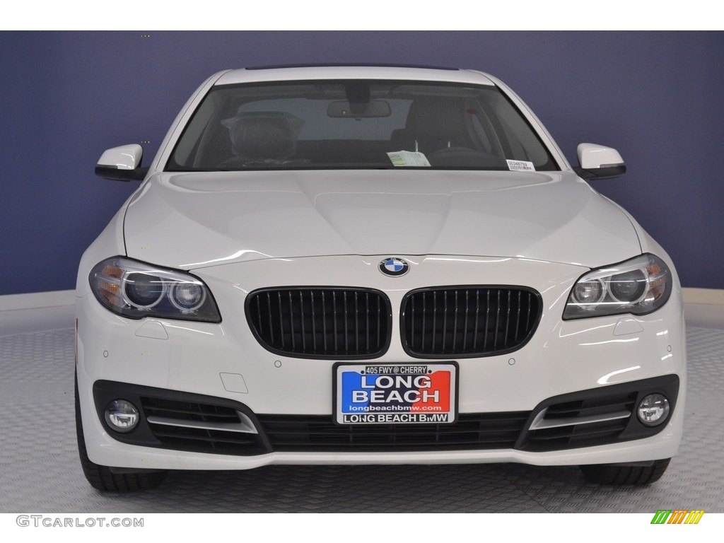 2016 5 Series 528i Sedan - Alpine White / Black photo #2