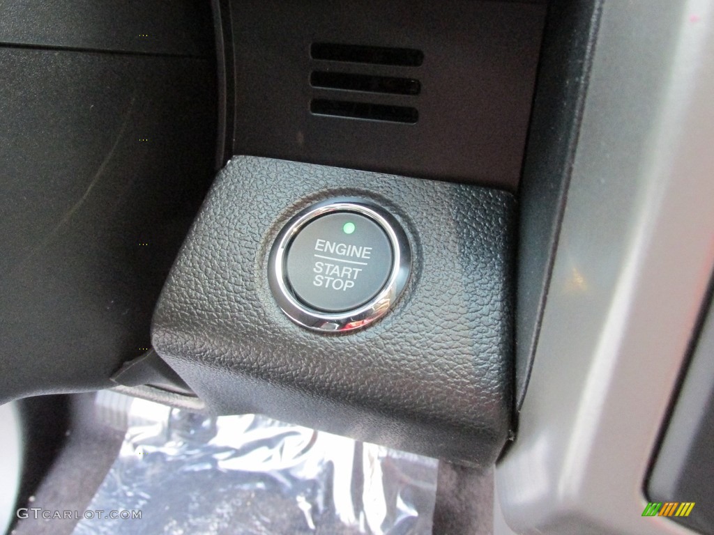 2016 F150 Lariat SuperCrew - White Platinum / Black photo #30