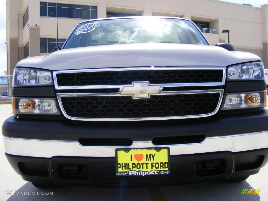 2006 Silverado 1500 LS Regular Cab - Silver Birch Metallic / Dark Charcoal photo #9