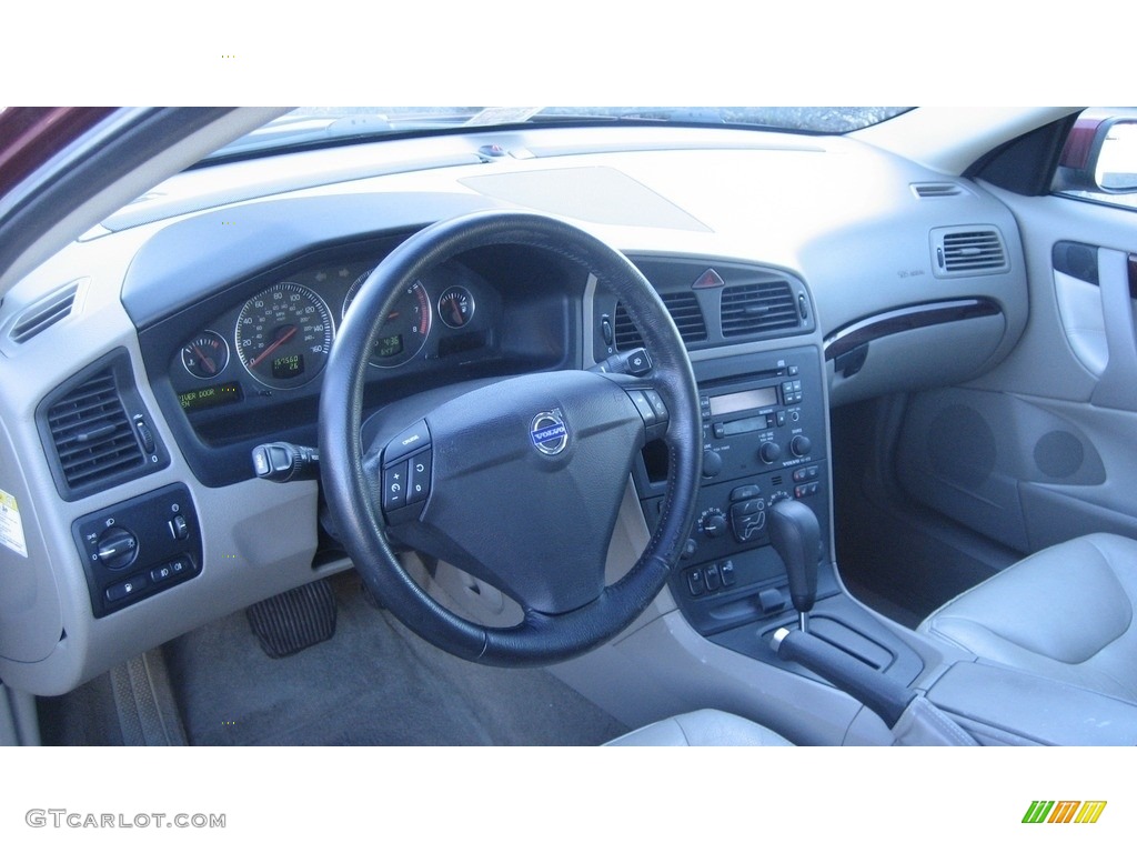 2004 S60 2.5T - Ruby Red Metallic / Beige/Light Sand photo #6