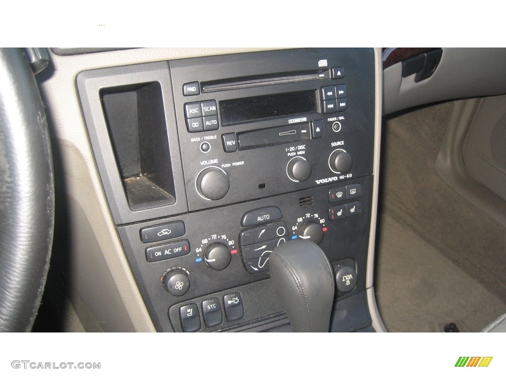 2004 S60 2.5T - Ruby Red Metallic / Beige/Light Sand photo #11