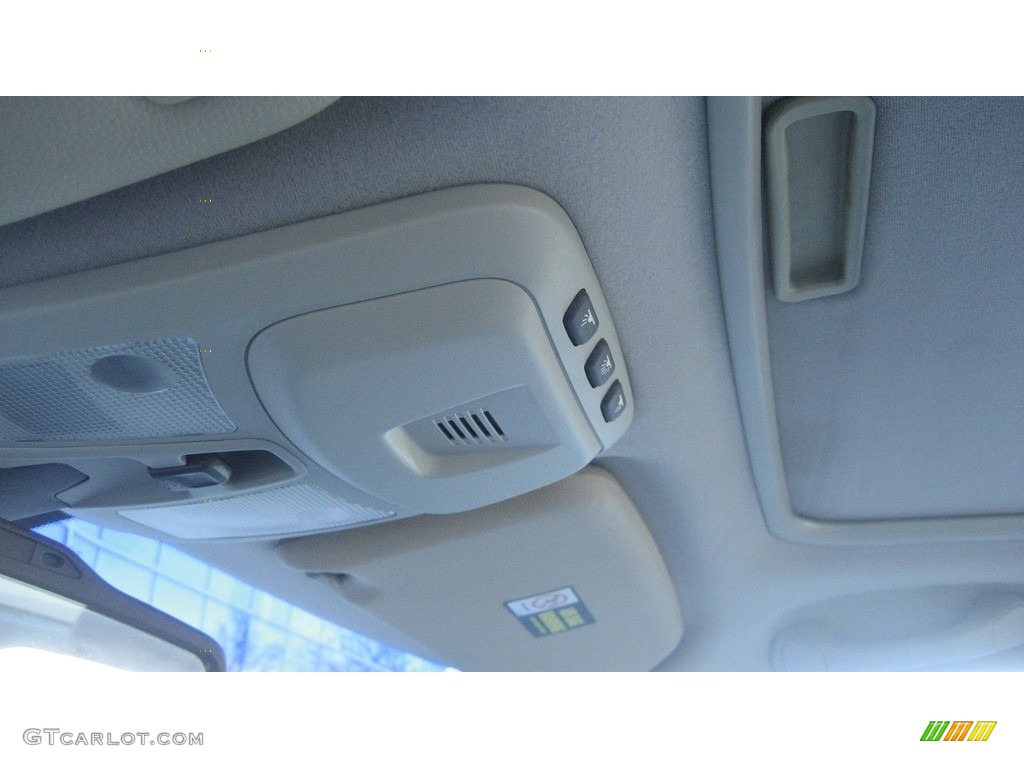 2004 S60 2.5T - Ruby Red Metallic / Beige/Light Sand photo #18
