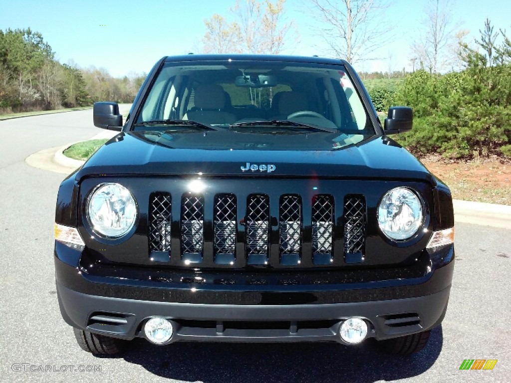 2016 Patriot Sport - Black / Light Pebble Beige/Dark Slate Gray photo #3