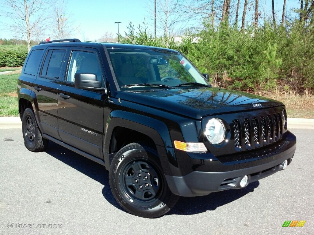 2016 Patriot Sport - Black / Light Pebble Beige/Dark Slate Gray photo #4