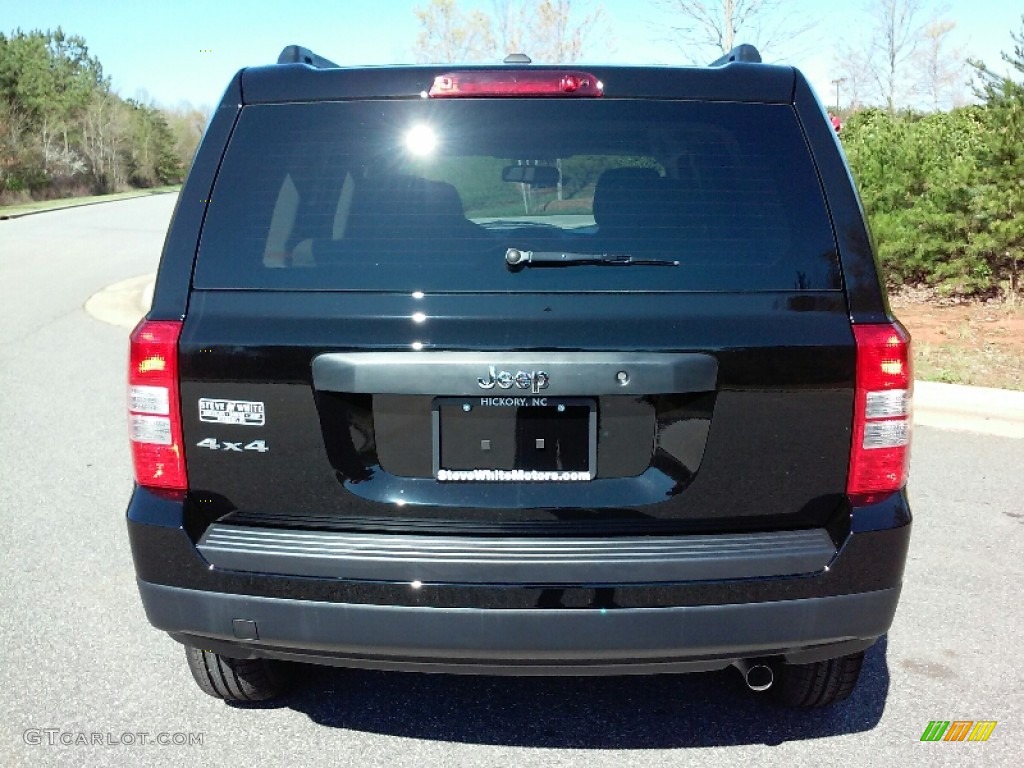 2016 Patriot Sport - Black / Light Pebble Beige/Dark Slate Gray photo #6