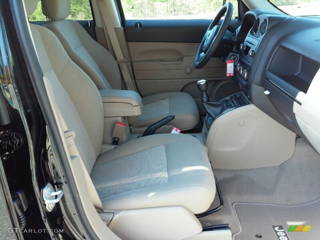 2016 Patriot Sport - Black / Light Pebble Beige/Dark Slate Gray photo #20