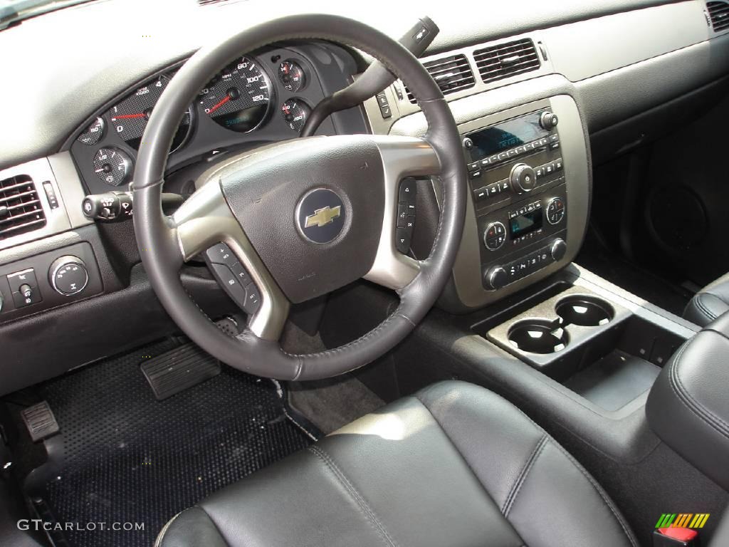 2007 Suburban 1500 Z71 4x4 - Black / Ebony photo #9