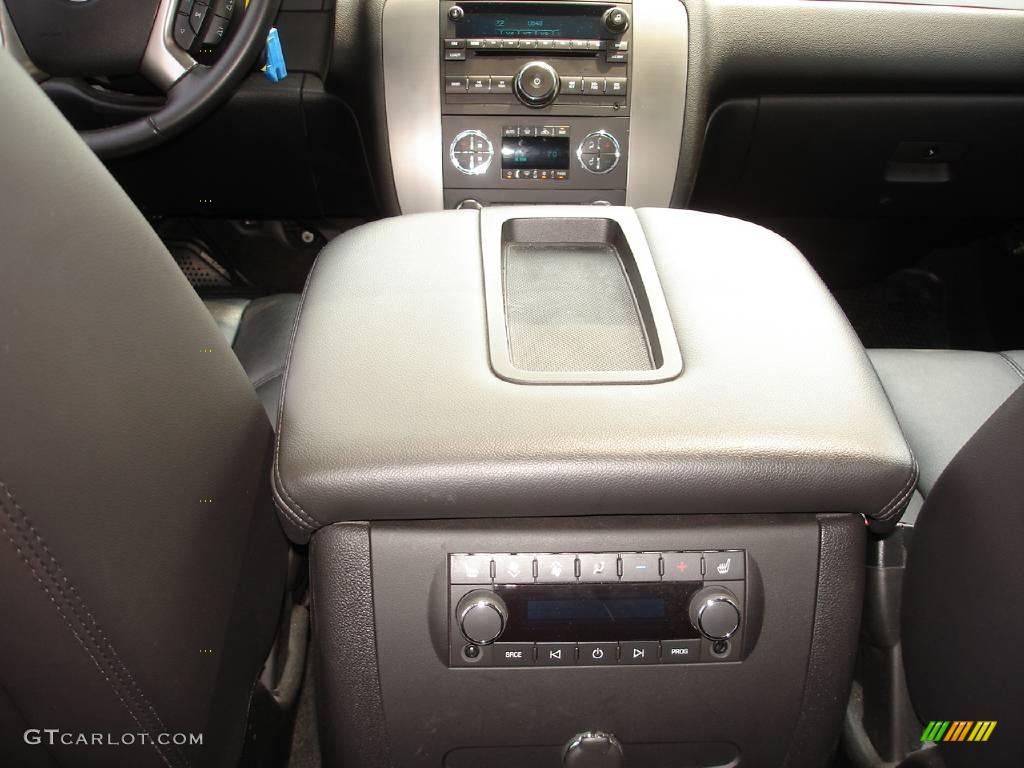 2007 Suburban 1500 Z71 4x4 - Black / Ebony photo #12
