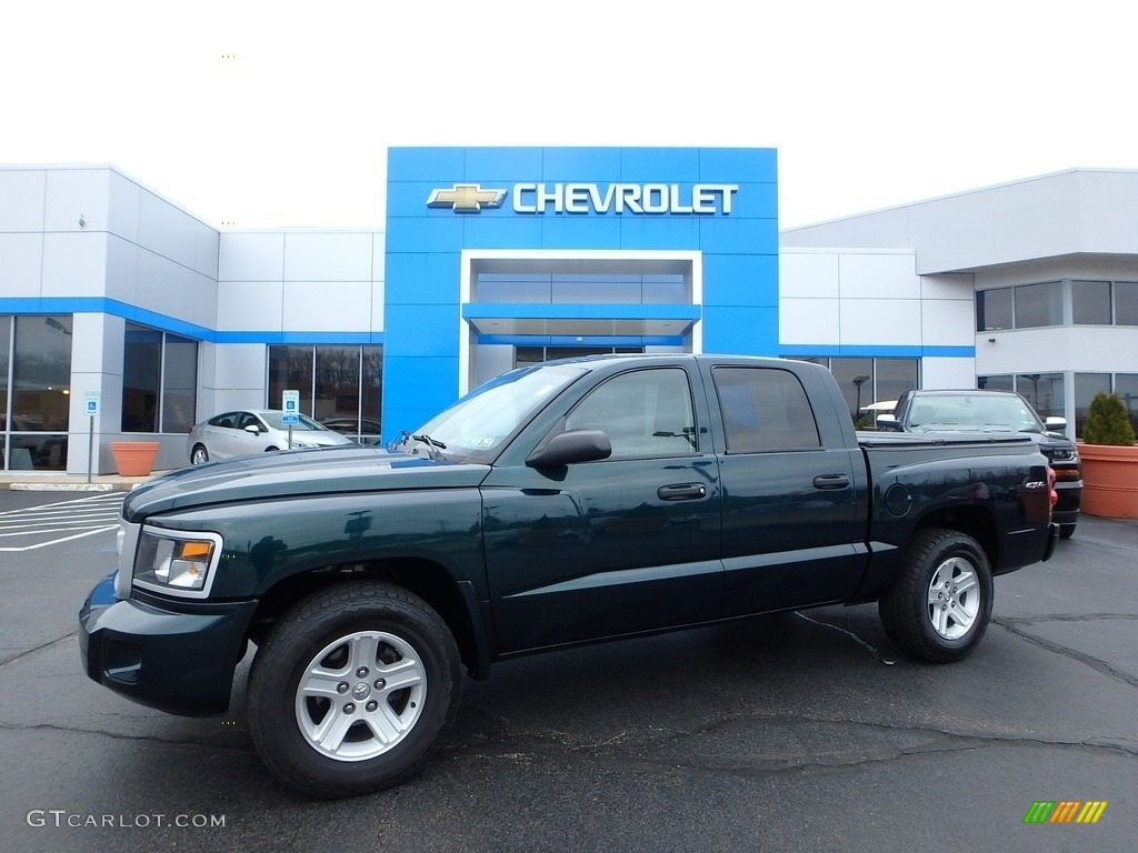 2011 Dakota Big Horn Crew Cab 4x4 - Hunter Green Pearlcoat / Dark Slate Gray/Medium Slate Gray photo #1