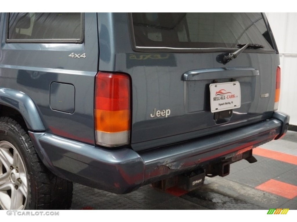 2001 Cherokee Classic 4x4 - Steel Blue Pearl / Agate photo #78