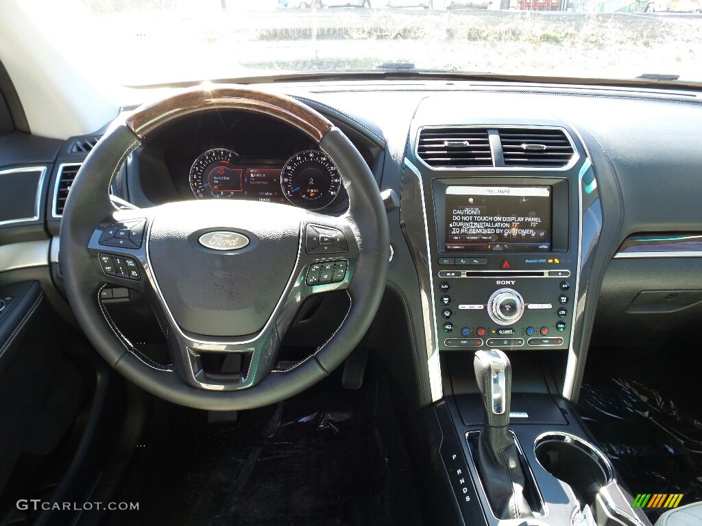 2016 Explorer Platinum 4WD - Shadow Black / Platinum Medium Soft Ceramic Nirvana Leather photo #13