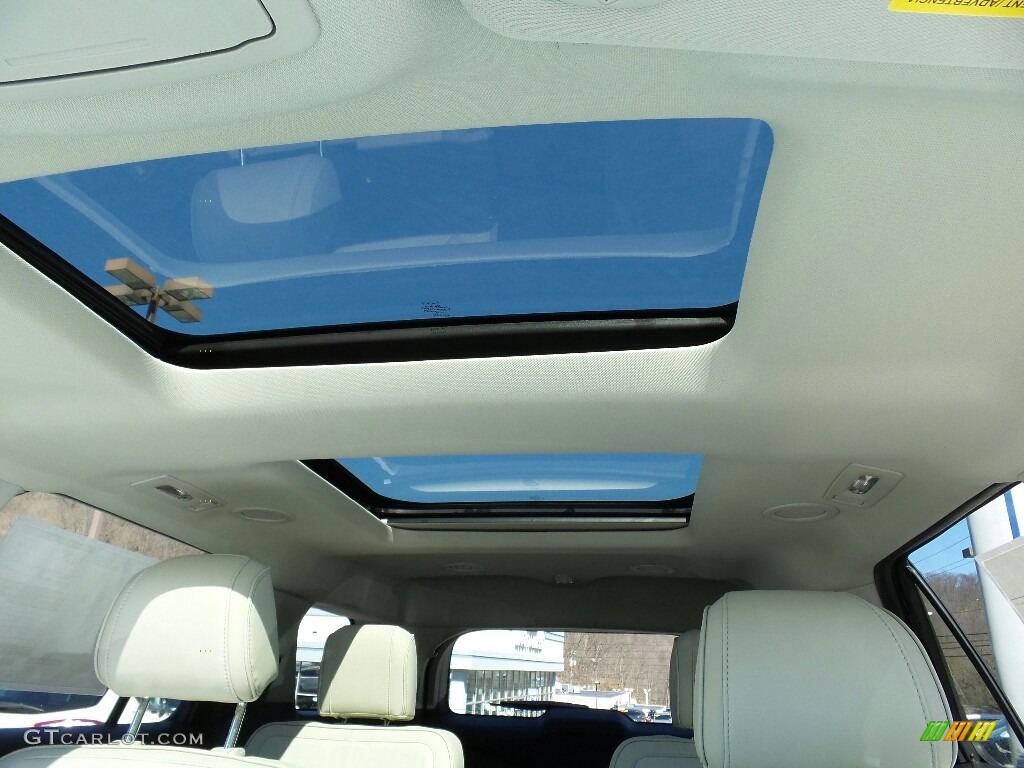 2016 Explorer Platinum 4WD - Shadow Black / Platinum Medium Soft Ceramic Nirvana Leather photo #22