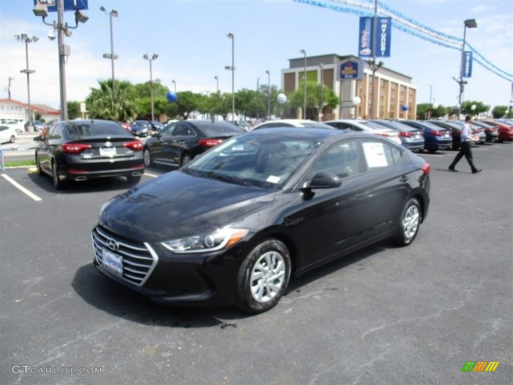 2017 Elantra SE - Black / Beige photo #3