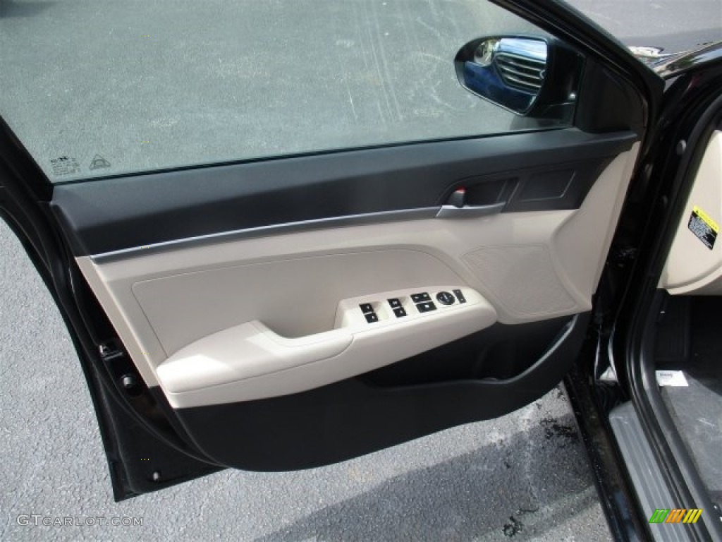 2017 Elantra SE - Black / Beige photo #17