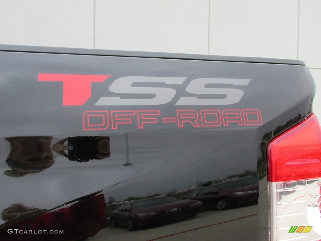 2016 Tundra TSS Double Cab - Black / Graphite photo #17
