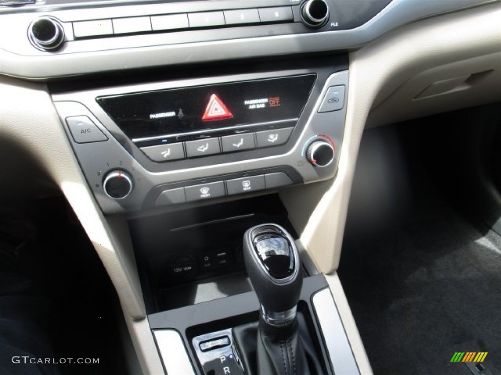 2017 Elantra SE - Black / Beige photo #19