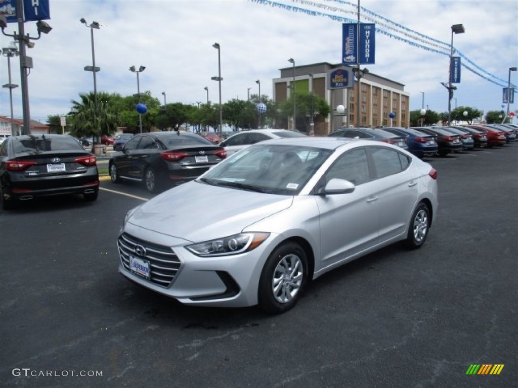 2017 Elantra SE - Silver / Gray photo #3