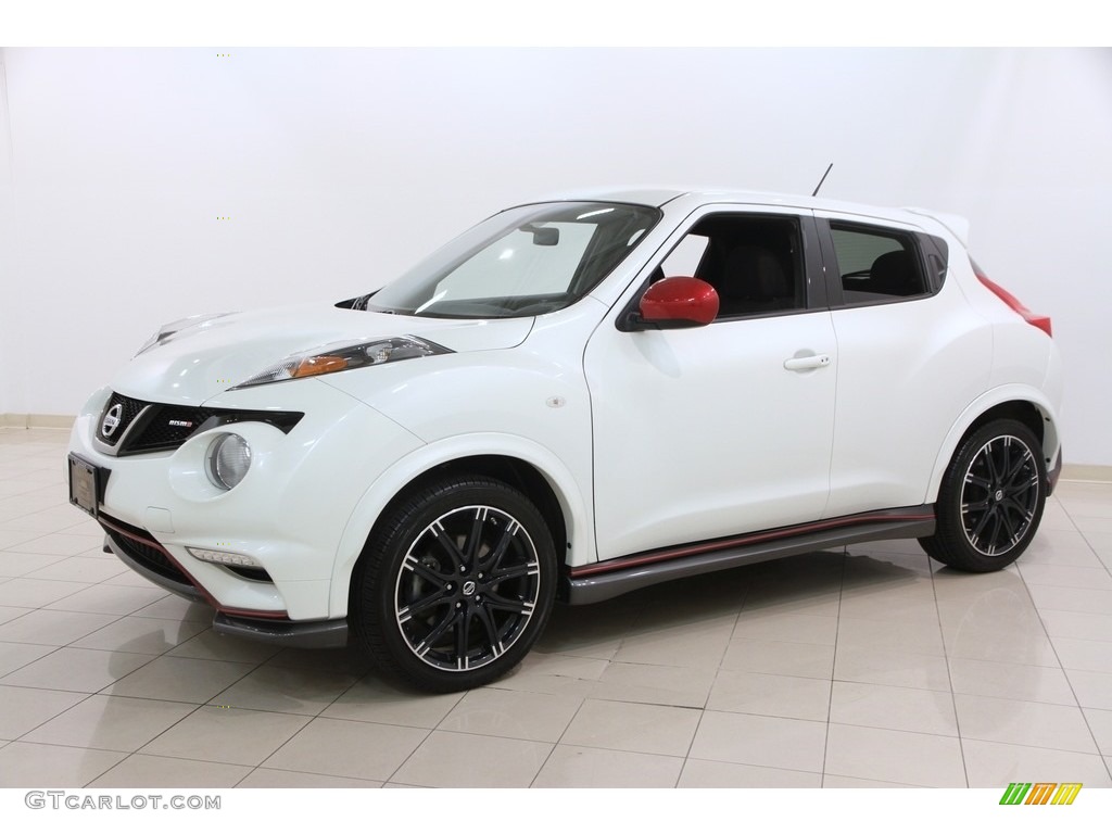 2014 Juke NISMO AWD - Pearl White / NISMO Cloth/Gray photo #3