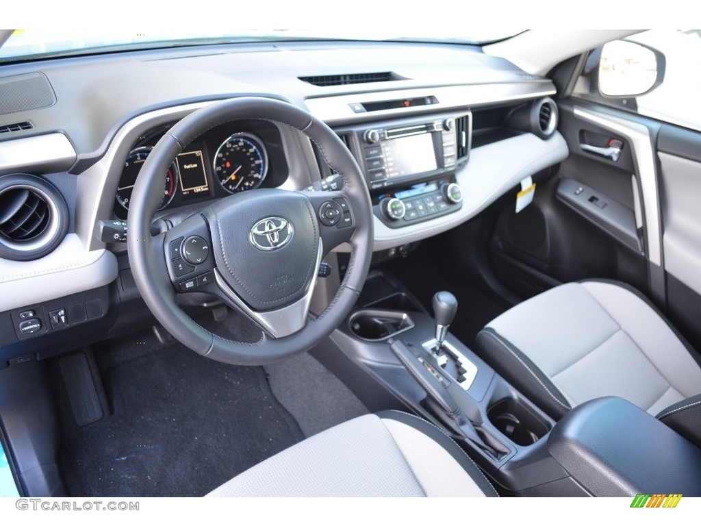 Ash Interior 2016 Toyota RAV4 XLE Photo #111898876