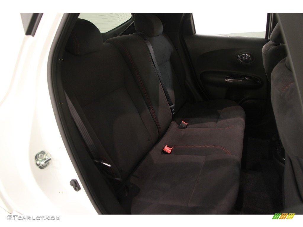 2014 Juke NISMO AWD - Pearl White / NISMO Cloth/Gray photo #16