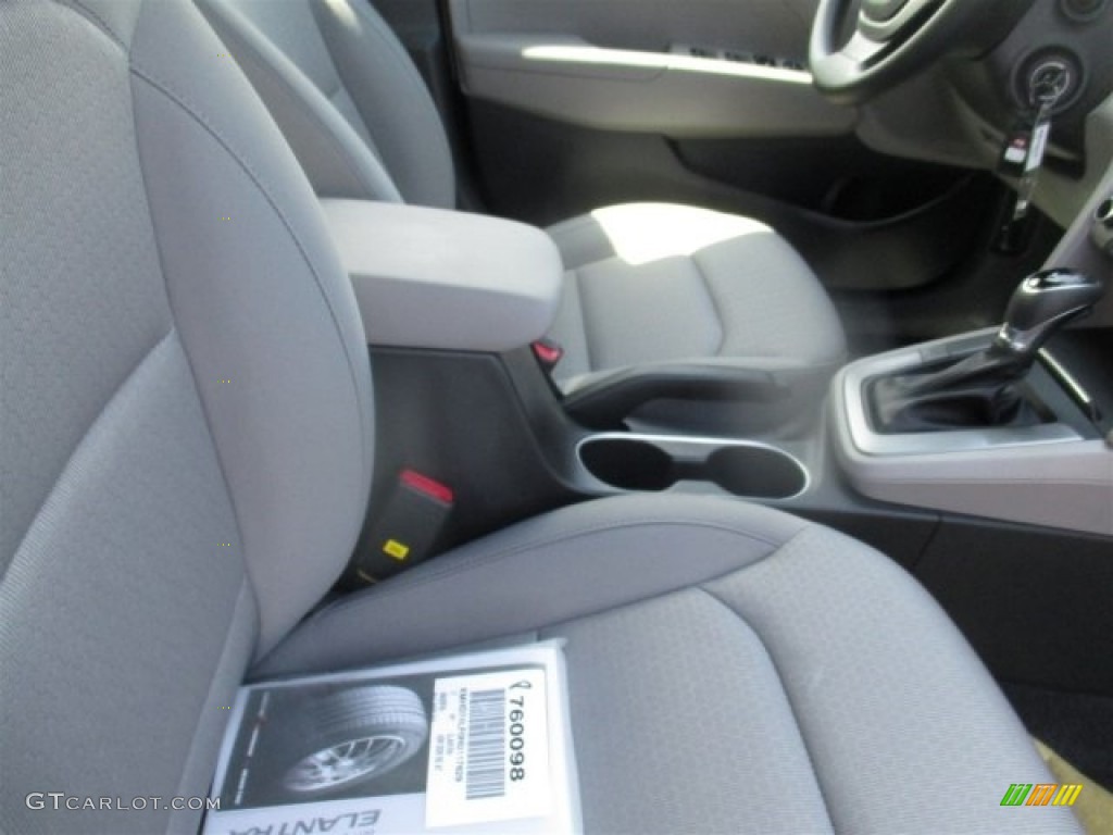 2017 Elantra SE - Black / Gray photo #13