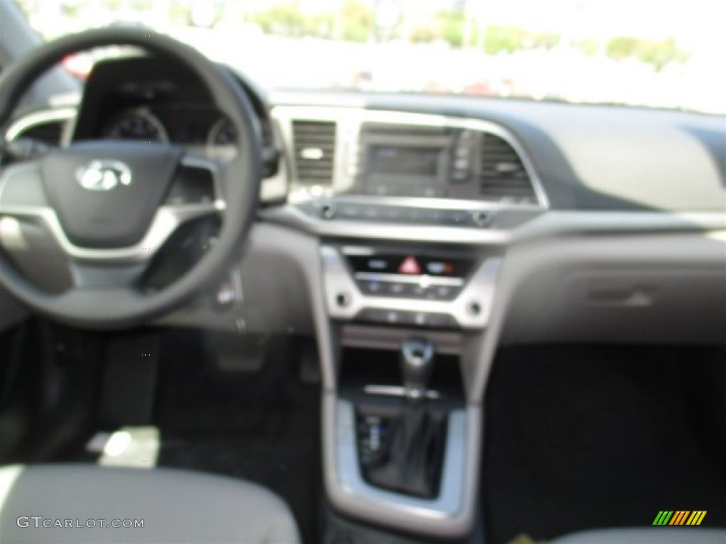 2017 Elantra SE - Black / Gray photo #16