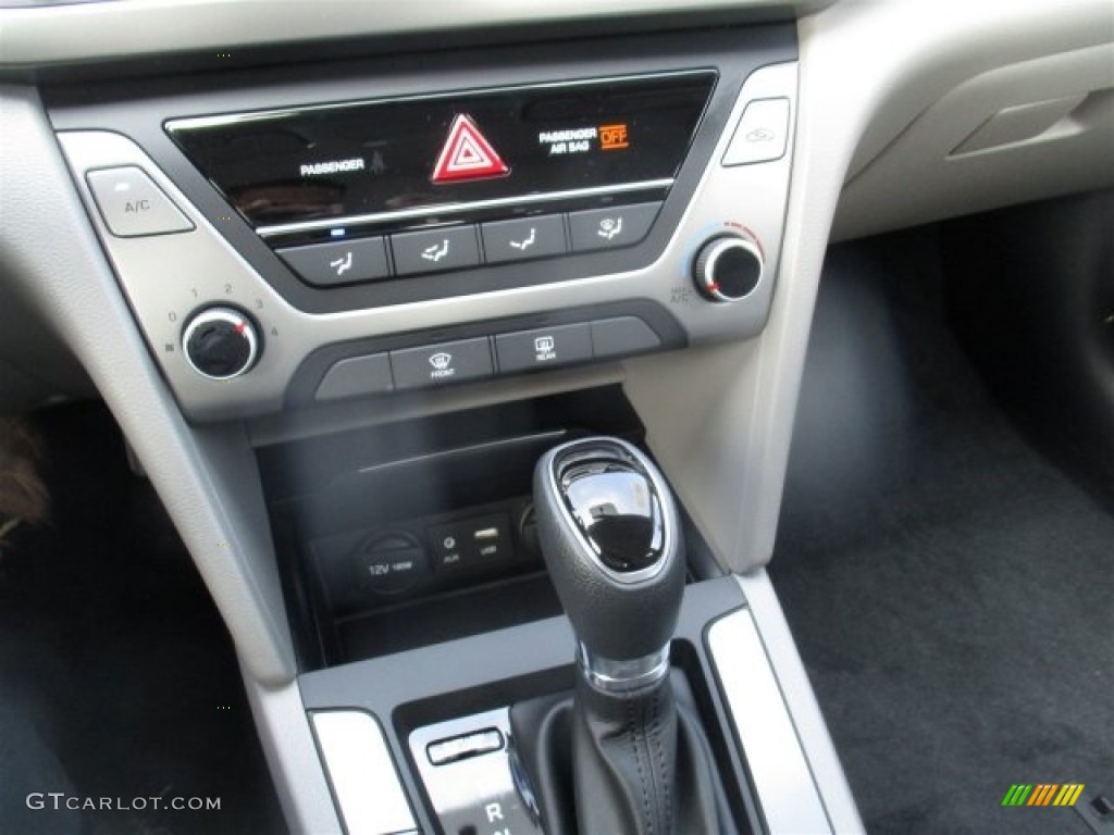 2017 Elantra SE - Black / Gray photo #21