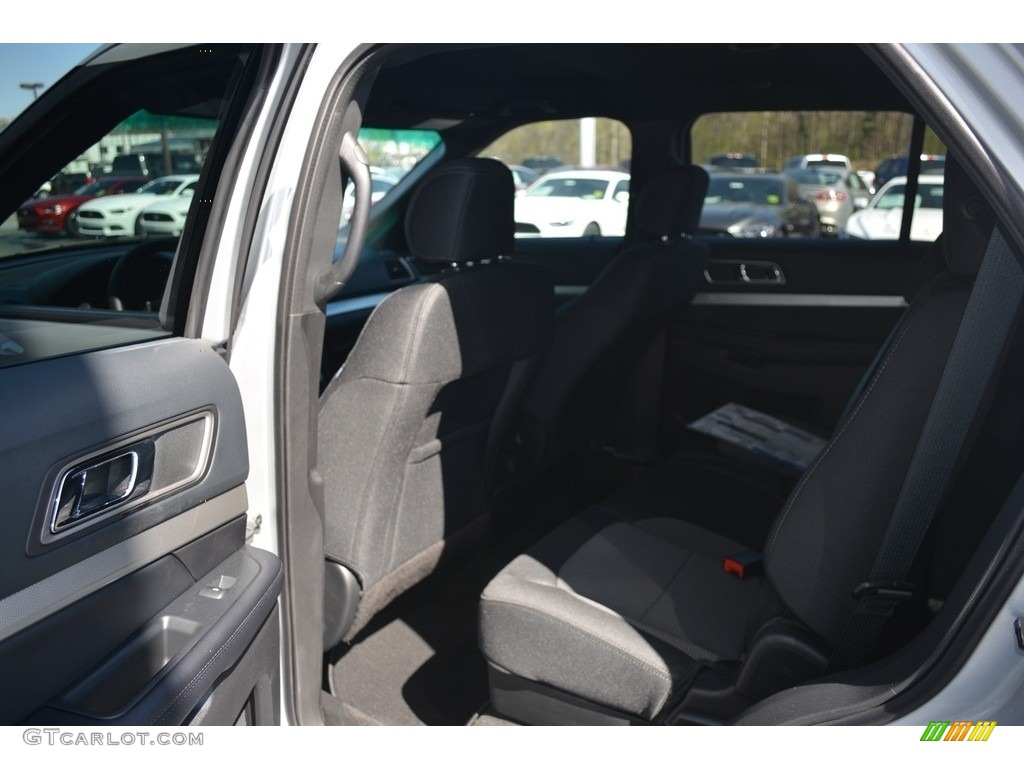2016 Explorer XLT - Ingot Silver Metallic / Ebony Black photo #8