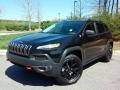 Brilliant Black Crystal Pearl - Cherokee Trailhawk 4x4 Photo No. 2