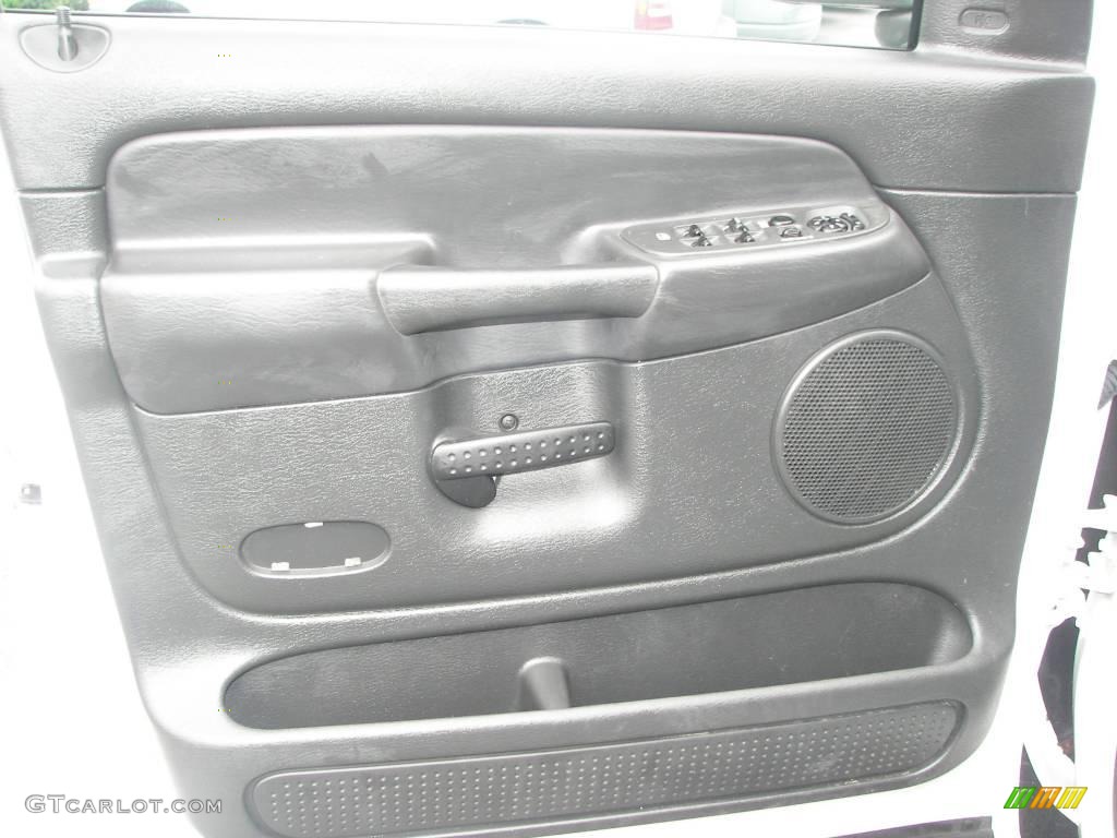 2004 Ram 1500 SLT Quad Cab 4x4 - Bright White / Dark Slate Gray photo #13