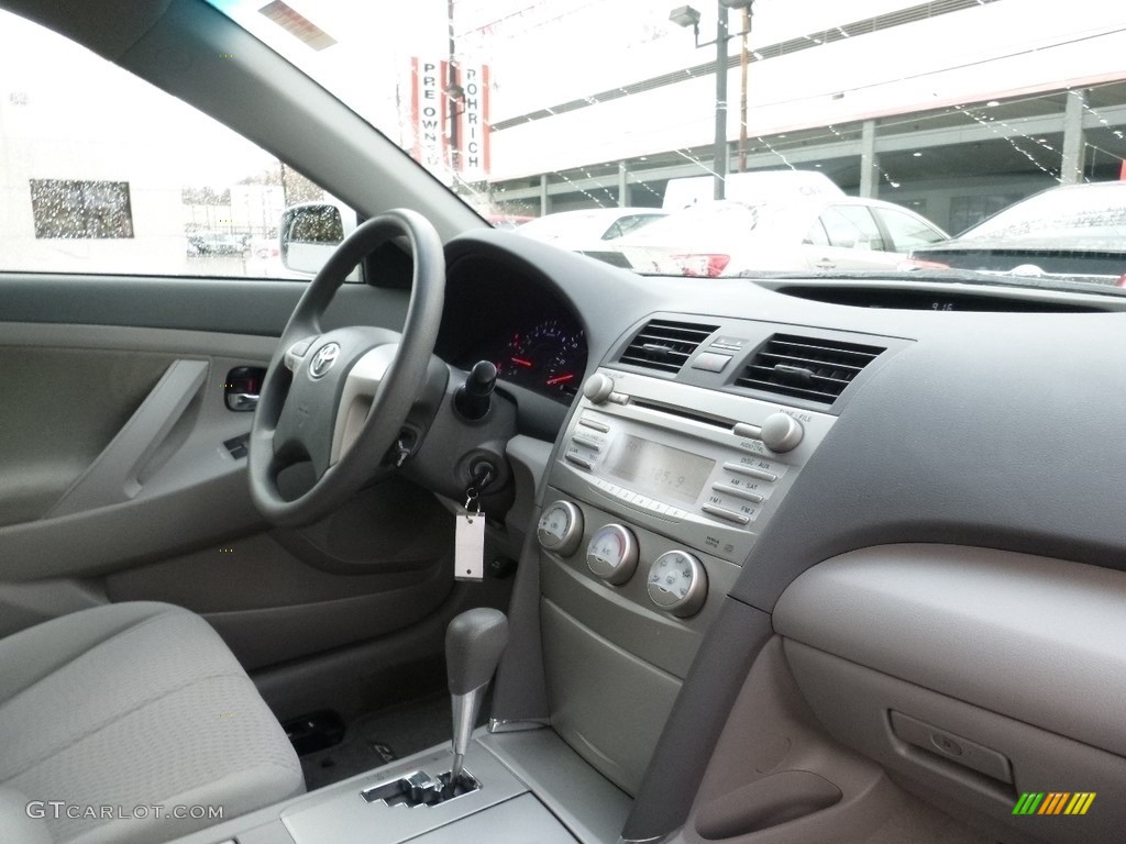 2011 Camry LE - Classic Silver Metallic / Ash photo #11