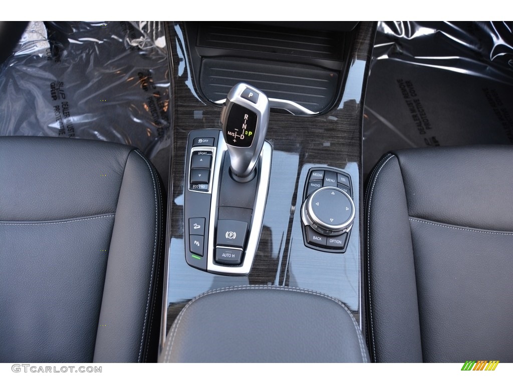 2016 BMW X3 xDrive28d Transmission Photos