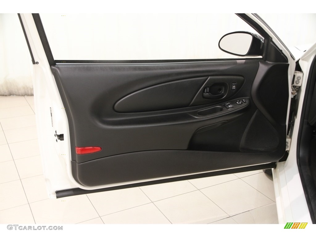2004 Chevrolet Monte Carlo SS Ebony Black Door Panel Photo #111929751